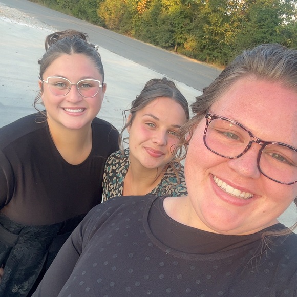 Meet your Posher, Bailey! - Picture 3 of 7